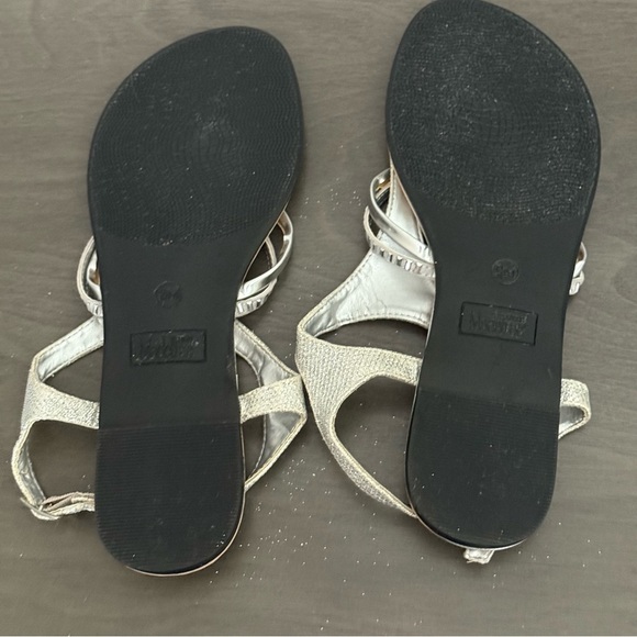 Madeline Stuart Silver Women's Sandals 9M - Picture 5 of 6